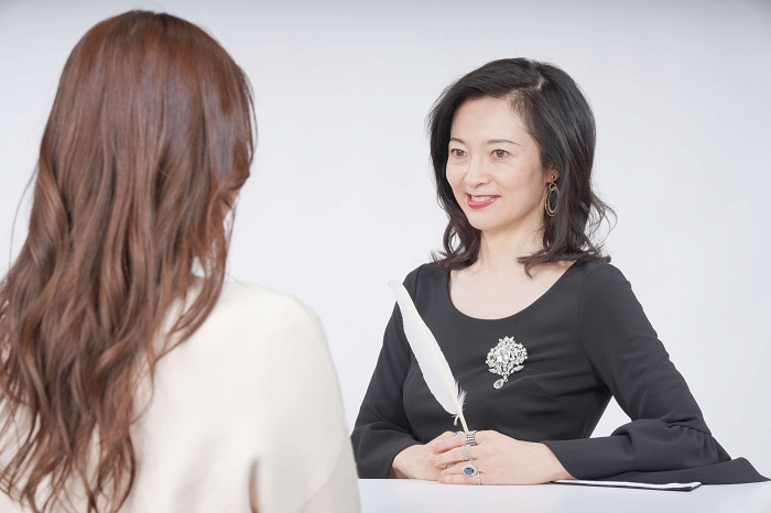 事実上のゼロ回答 占い師に傾倒し変わってしまった妻を受け入れ細い糸をつなぐ 読むテレフォン人生相談